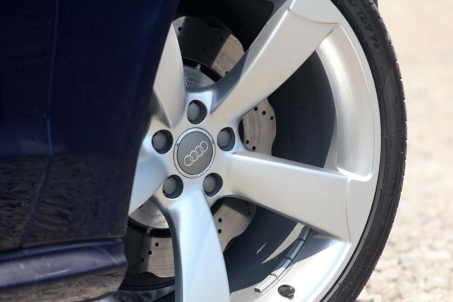 Колеса Audi RS5 Cabriolet 2013 года  (NA) (фото 22 из 39)